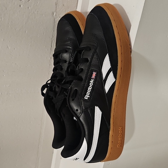 Reebok Black and White Sneakers Classic Court Style Size 11.5 - Picture 4 of 4